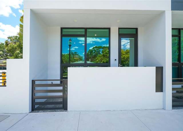 Property at 1774 10th St, Sarasota, FL 34236, 2 beds, 2.5 baths