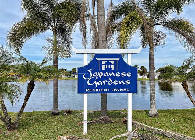 Property at 530 Water Lily Dr, Venice, FL 34293