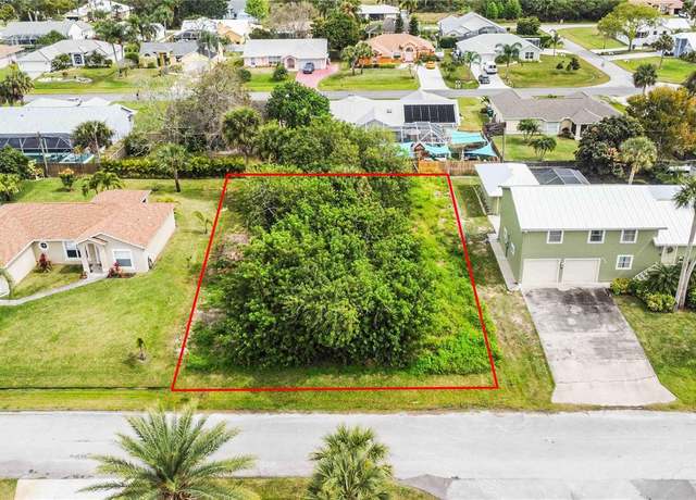 Property at 926 Crown St, Sebastian, FL 32958