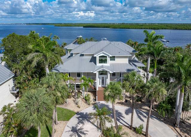 Property at 27363 Dutch Ave, Punta Gorda, FL 33982, 5 beds, 3.5 baths