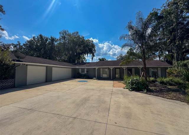 Property at 460 SE 4th Ave, Melrose, FL 32666, 3 beds, 2 baths