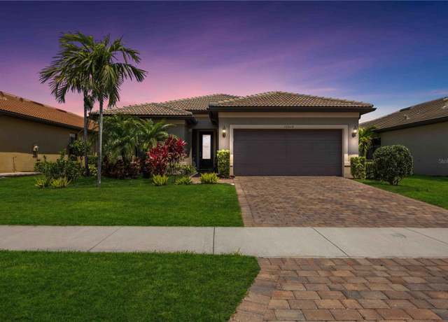 Property at 13510 Esposito St, Venice, FL 34293, 3 beds, 2 baths
