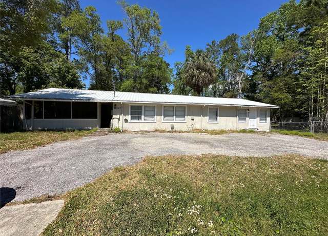 Property at 24047 Ermine Rd, Astor, FL 32102, 4 beds, 1 bath