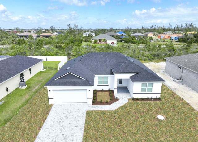 Property at 9585 Calumet Blvd, Port Charlotte, FL 33981, 4 beds, 2.5 baths