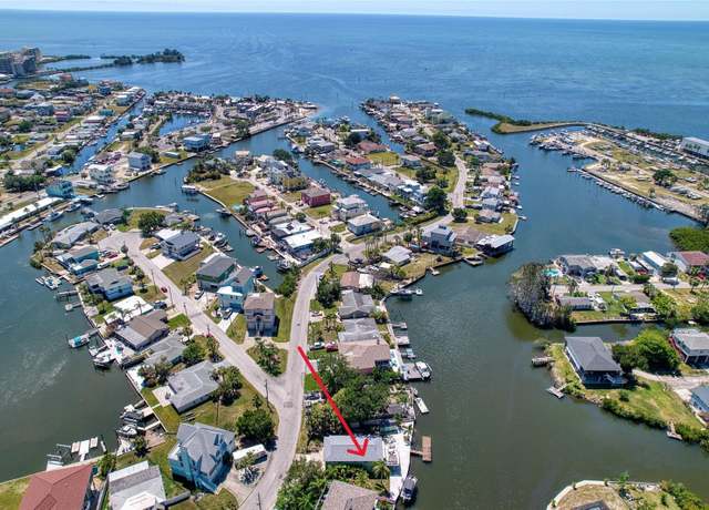 Property at 6629 Harbor Dr, Hudson, FL 34667, 2 beds, 2 baths