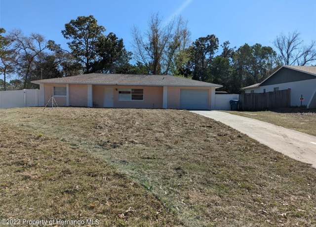 Property at 12116 Lamont Dr, Spring Hill, FL 34608, 3 beds, 2 baths