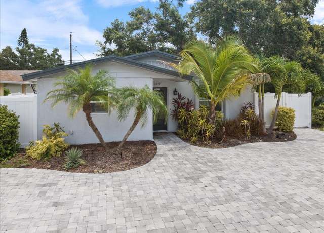 Property at 1041 S Tuttle Ave, Sarasota, FL 34237, 3 beds, 2 baths