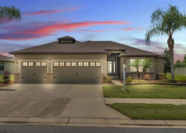 Property at 2331 Sebago Dr, Lakeland, FL 33805, 3 beds, 2.5 baths