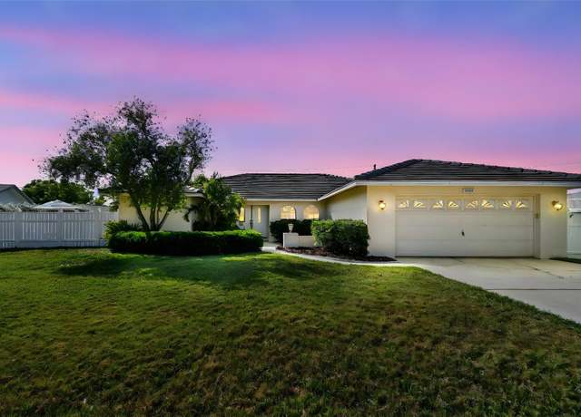 Property at 14078 Leeward Dr, Seminole, FL 33776, 3 beds, 2 baths