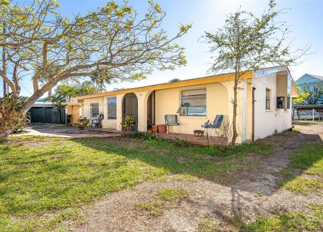 Property at 315 Palm Grove Ave, Englewood, FL 34223, 3 beds, 2.5 baths