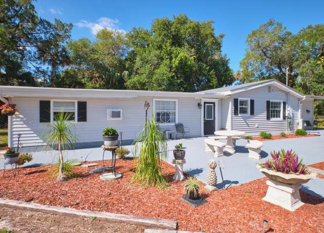 Property at 4131 Ellis Rd, Fort Myers, FL 33905, 3 beds, 2 baths