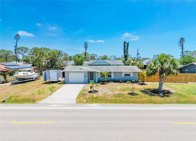 Property at 3319 Shamrock Dr, Venice, FL 34293, 2 beds, 2 baths