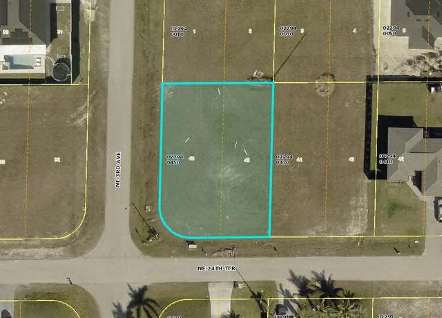 Property at 301 NE 24th Ter, Cape Coral, FL 33909