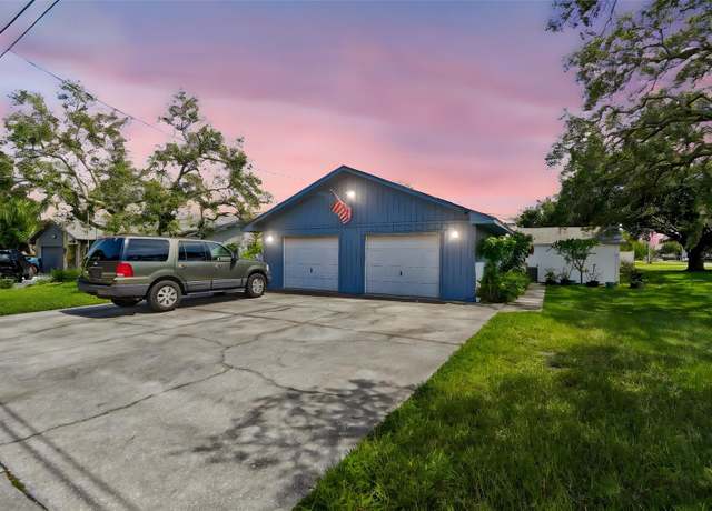 Property at 9399 Antilles Dr, Seminole, FL 33776, 2 beds, 2 baths