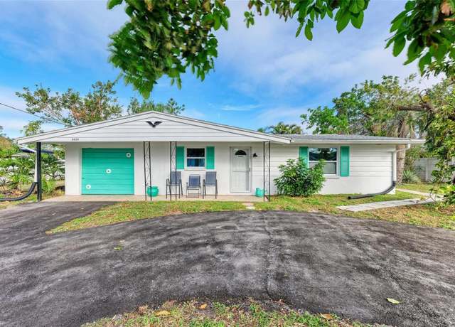 Property at 3029 Homasassa Rd, Sarasota, FL 34239, 2 beds, 1 bath