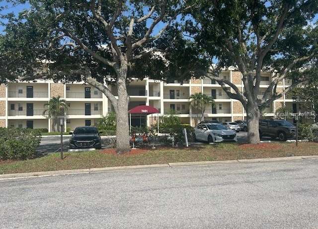 Property at 7461 W Country Club Dr N #201, Sarasota, FL 34243, 3 beds, 2 baths