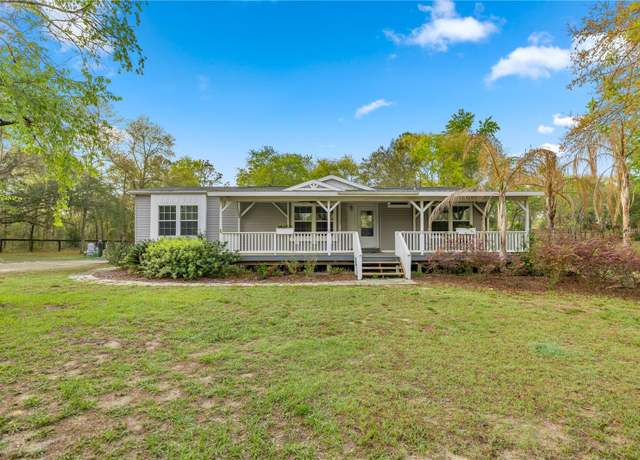 Property at 11590 SE 52nd St, Morriston, FL 32668, 3 beds, 2 baths