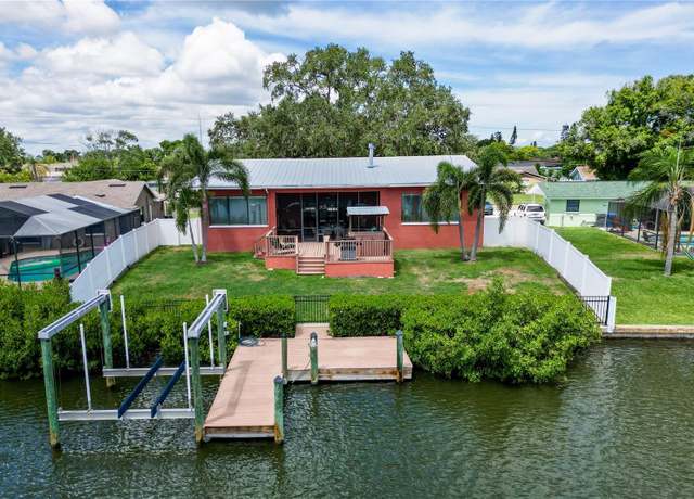 Property at 429 Flamingo Dr, Apollo Beach, FL 33572, 3 beds, 2.5 baths