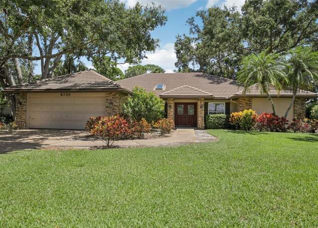 Property at 4701 Pine Harrier Dr, Sarasota, FL 34231, 3 beds, 3 baths