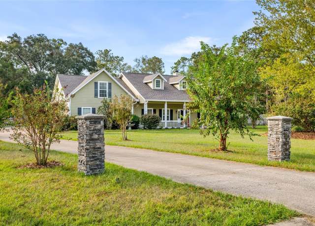 Property at 16446 NW 208th Way, High Springs, FL 32643, 4 beds, 3 baths
