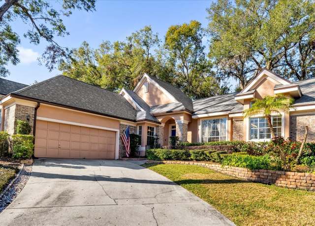 Property at 2043 Sawgrass Dr, Apopka, FL 32712, 3 beds, 2.5 baths