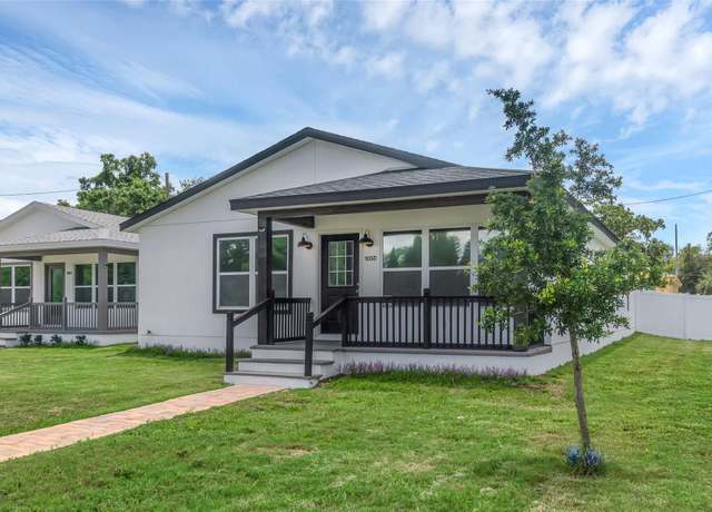 Property at 1050 20 St, Orlando, FL 32805, 4 beds, 2.5 baths