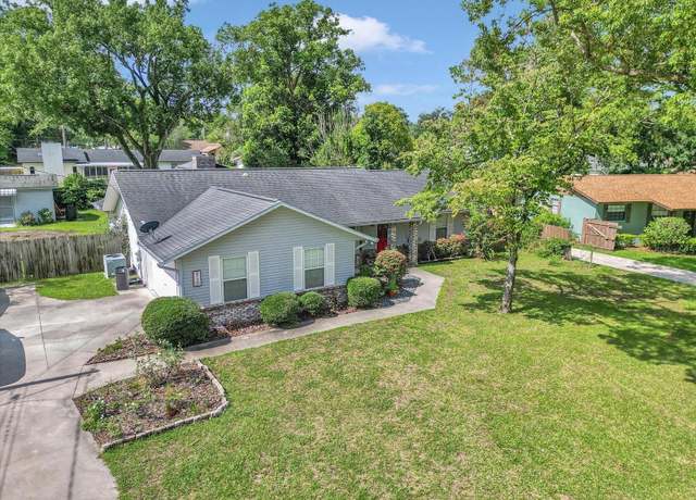 Property at 4720 NE 9th St, Ocala, FL 34470, 3 beds, 2 baths
