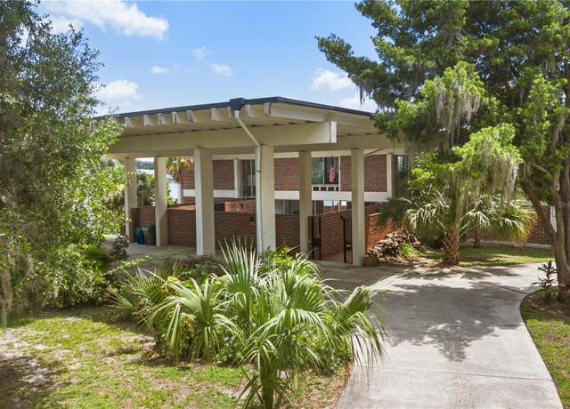 Property at 550 Lake Otis Dr SE, Winter Haven, FL 33880, 5 beds, 4 baths