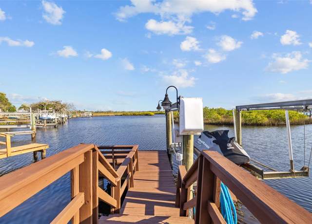Property at 1893 Riveredge Dr, Tarpon Springs, FL 34689, 4 beds, 3 baths