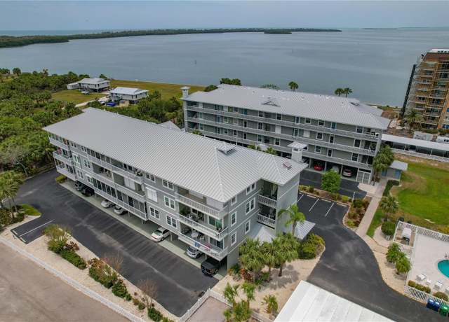 Property at 7 Island Park Pl #204, Dunedin, FL 34698, 3 beds, 2 baths