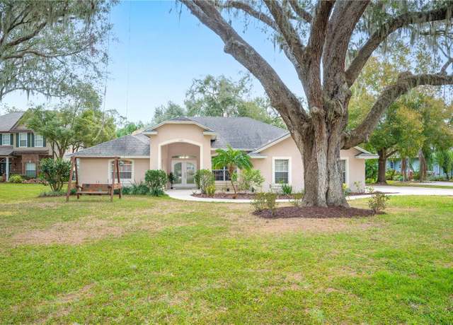 Property at 1423 Royal Forest Loop, Lakeland, FL 33811, 4 beds, 3 baths