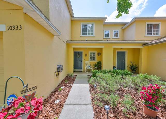 Property at 10933 Kensington Park Ave, Riverview, FL 33578, 3 beds, 2.5 baths