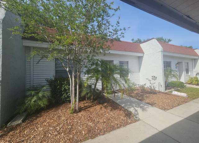 Property at 13813 Mission Oaks Blvd, Seminole, FL 33776, 2 beds, 2 baths