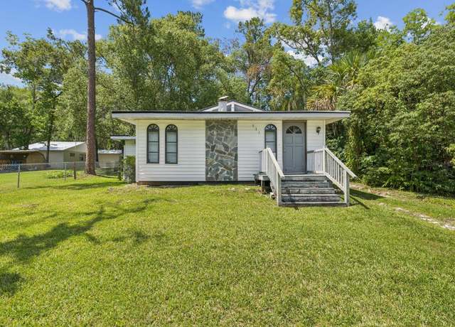 Property at 111 E Early St, Brooksville, FL 34601, 2 beds, 1 bath