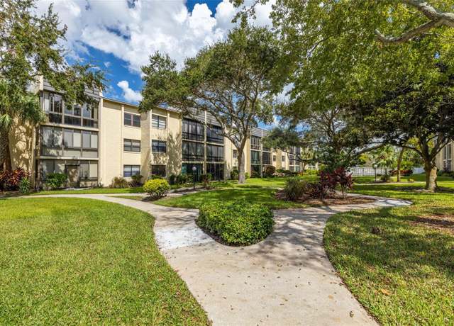 Property at 14130 Rosemary Ln #2208, Largo, FL 33774, 2 beds, 2 baths