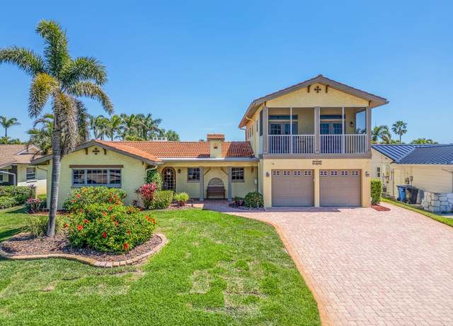 Property at 1140 81st St S, St Petersburg, FL 33707, 4 beds, 3.5 baths