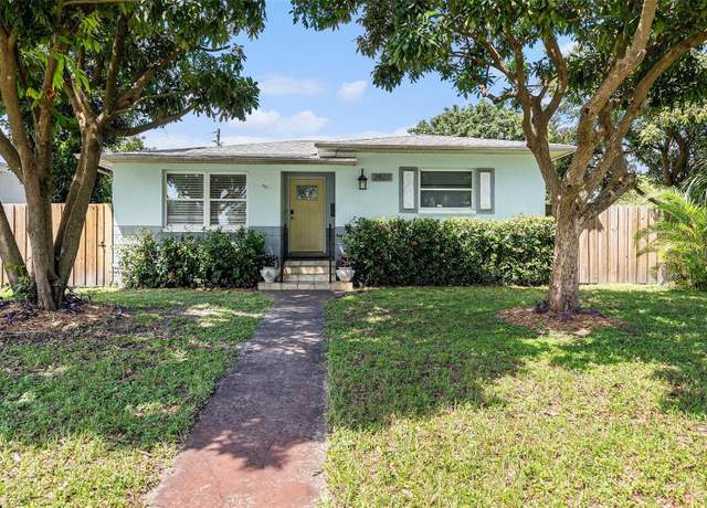 Property at 2827 29th Ave N, St Petersburg, FL 33713, 3 beds, 2.5 baths