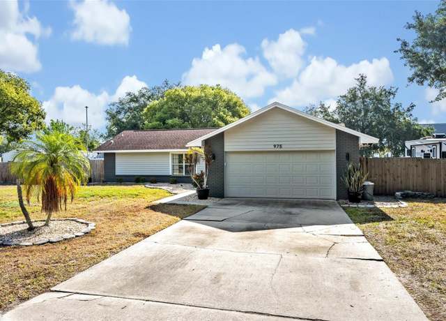 Property at 975 N Elder Rd, Sanford, FL 32771, 3 beds, 2 baths