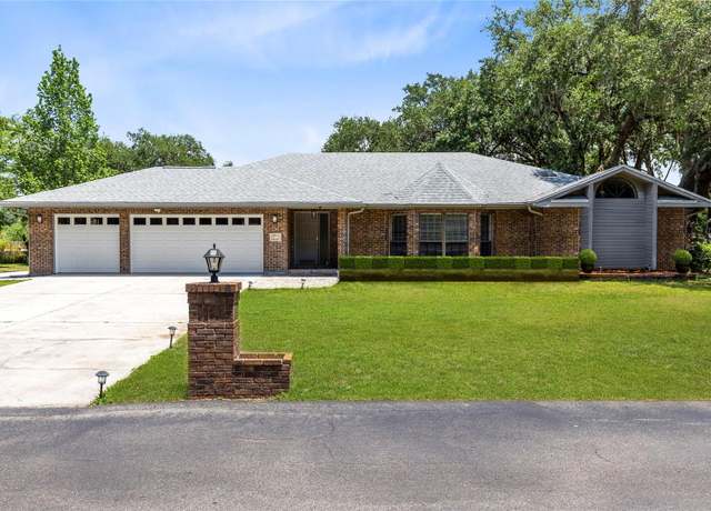 Property at 3285 Majestic Oak Dr, St Cloud, FL 34771, 4 beds, 2 baths