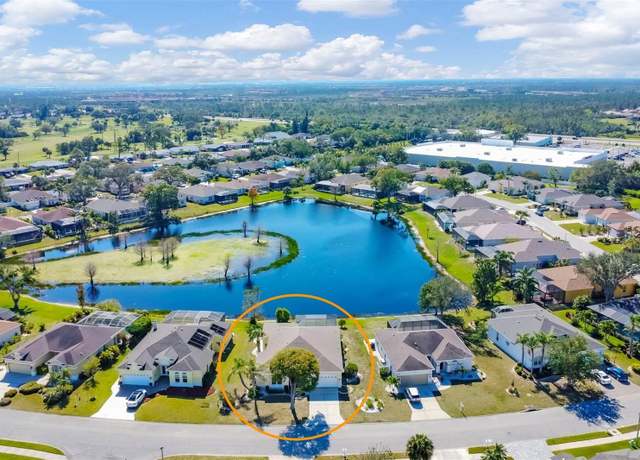 Property at 4115 Hemingway Dr, Venice, FL 34293, 4 beds, 2.5 baths