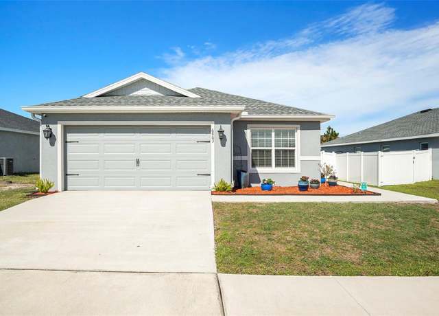 Property at 6863 Hanworth Ln, Zephyrhills, FL 33541, 3 beds, 2 baths