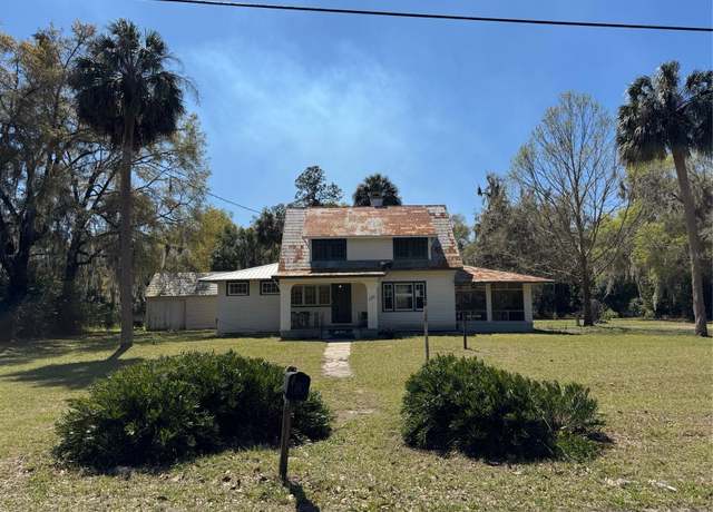 Property at 171 Central Ave, San Mateo, FL 32187, 3 beds, 1 bath