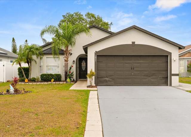 Property at 1031 Great Shady Ln, Orlando, FL 32825, 4 beds, 2 baths