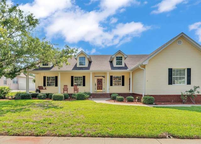 Property at 2025 Viewpoint Landings Rd, Lakeland, FL 33810, 3 beds, 2 baths