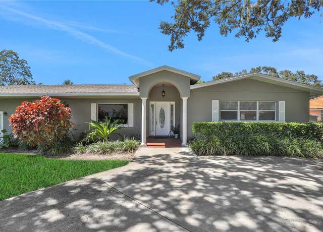 Property at 1441 S Lake Roy Dr, Winter Haven, FL 33884, 5 beds, 4.5 baths