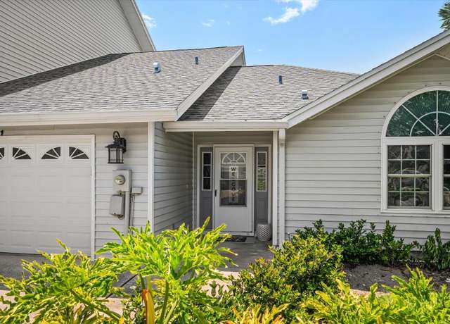 Property at 11722 Currie Ln Unit E1, Largo, FL 33774, 2 beds, 2 baths
