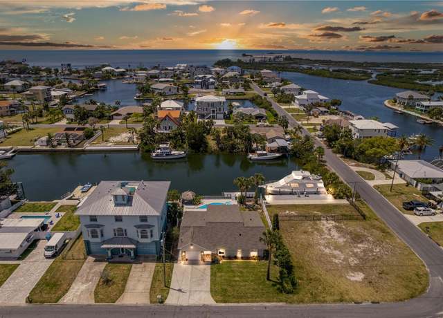 Property at 4503 Jacona Dr, Hernando Beach, FL 34607, 3 beds, 2 baths