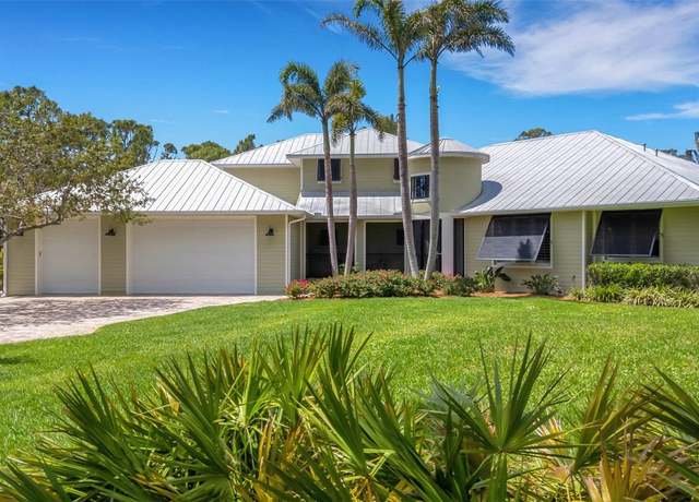 Property at 1657 Bayshore Dr, Englewood, FL 34223, 6 beds, 3.5 baths