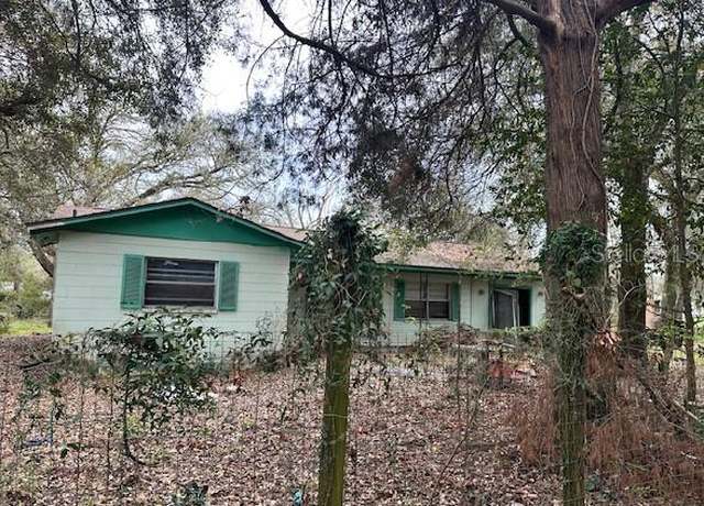 Property at 14646 15th St, Dade City, FL 33523, 3 beds, 2 baths