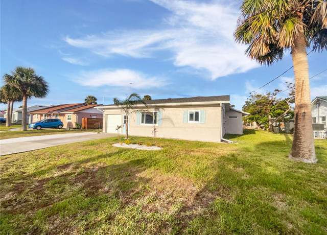 Property at 135 N Palmetto Ave, Flagler Beach, FL 32136, 2 beds, 2 baths